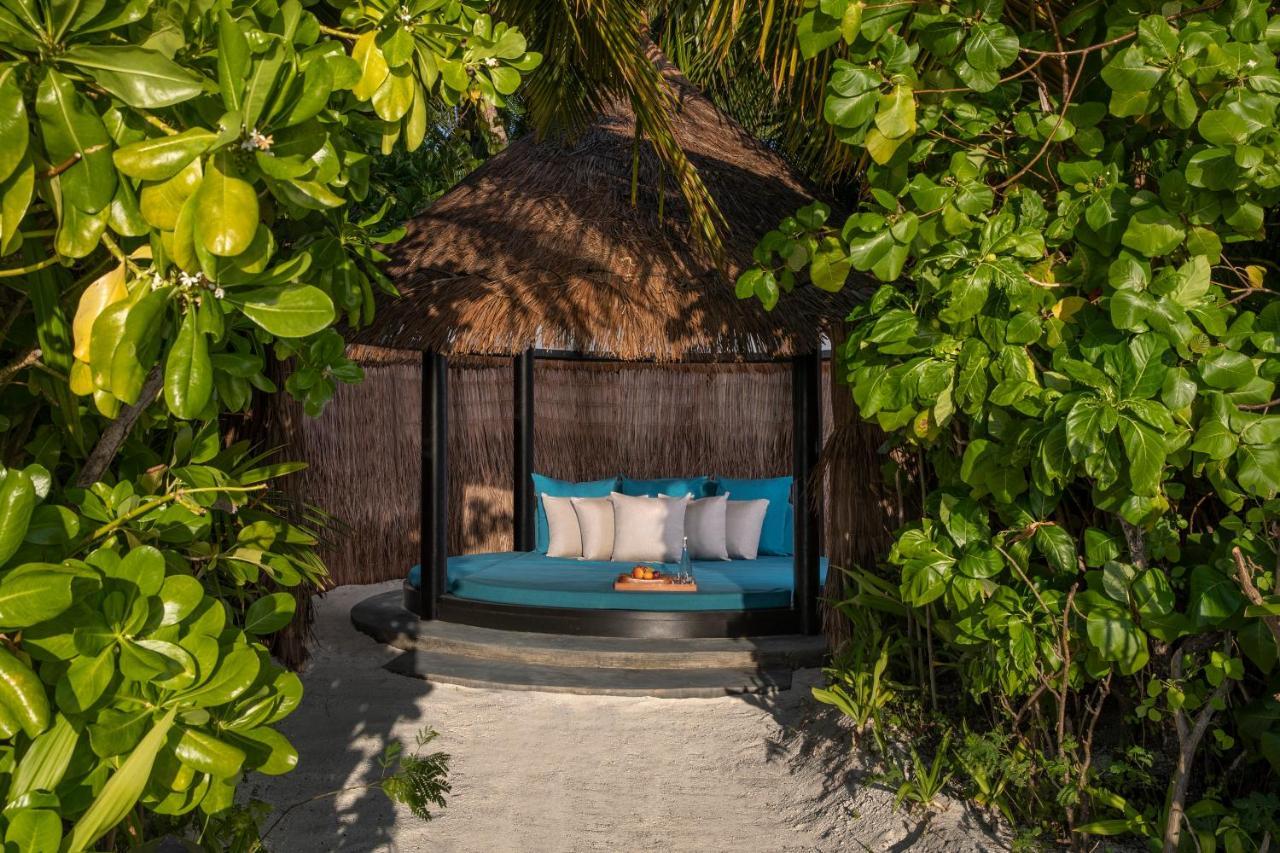 Naladhu Private Island Maldives Hotel Bagian luar foto
